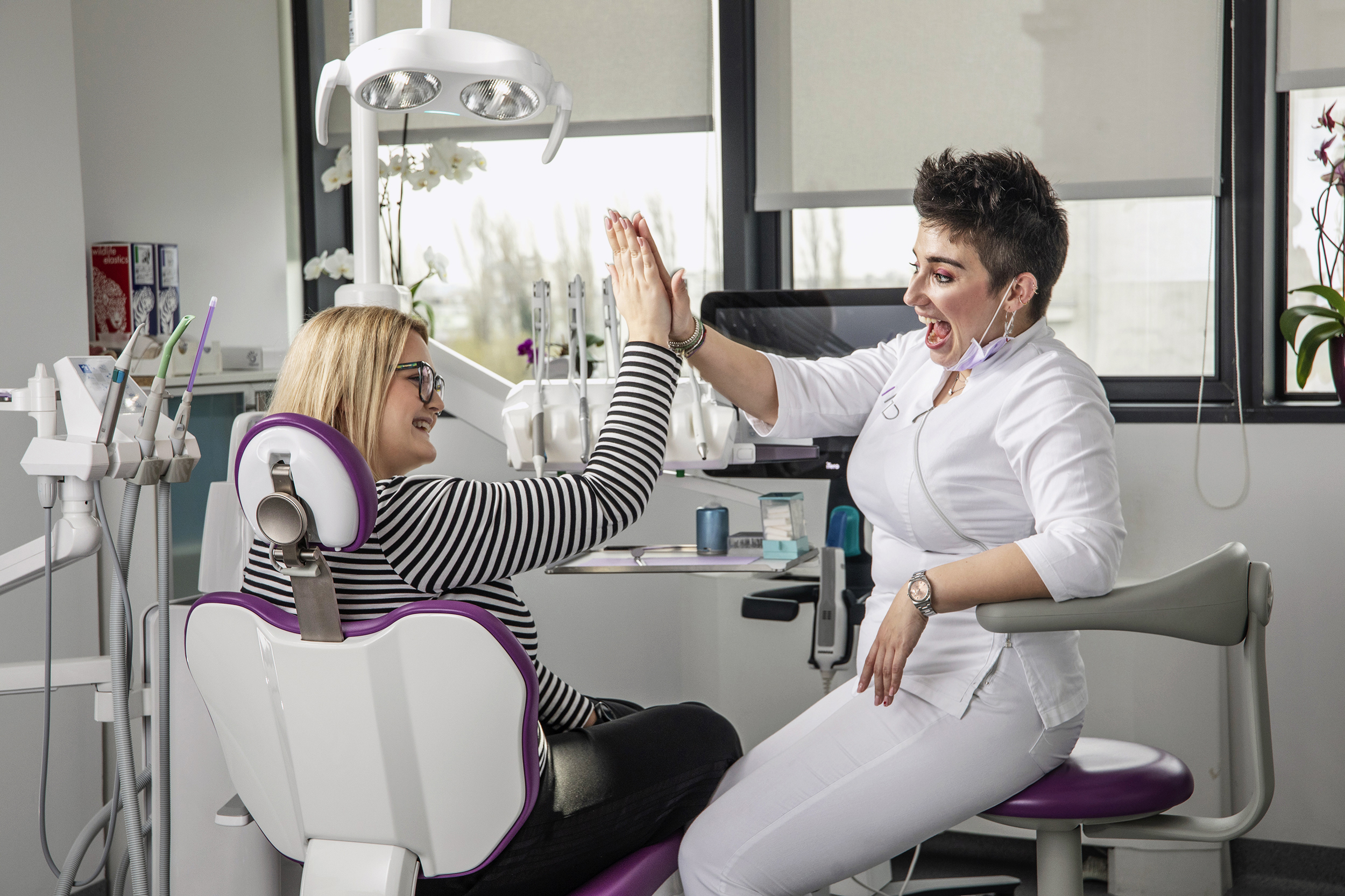 Redoviti stomatološki pregled u poliklinici i dnevnoj bolnici Imed, operacijska sala, velika dentalna operacija, bezuba čeljust, dnevna bolnica, operacija, ugradnja implantata, ugradnja implantata anestezija, ugradnja zubnih implantata u potpunoj anesteziji, poliklinika i dnevna bolnica imed